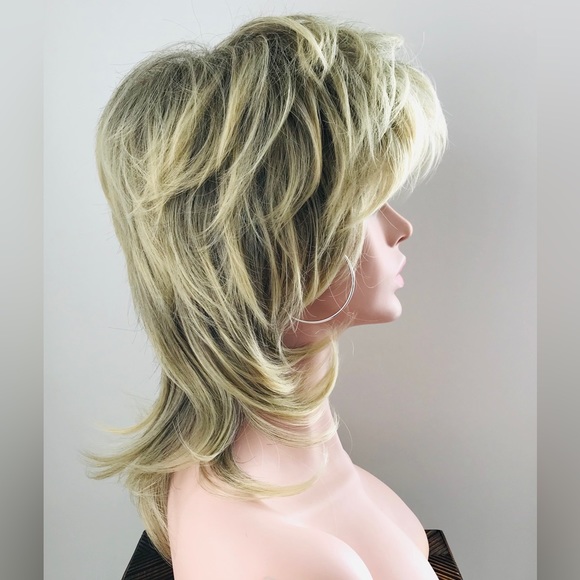 Layered Blonde/Black Mix “Put On & Go”  Synthetic Wig for Daily Wear/Events - Picture 3 of 6